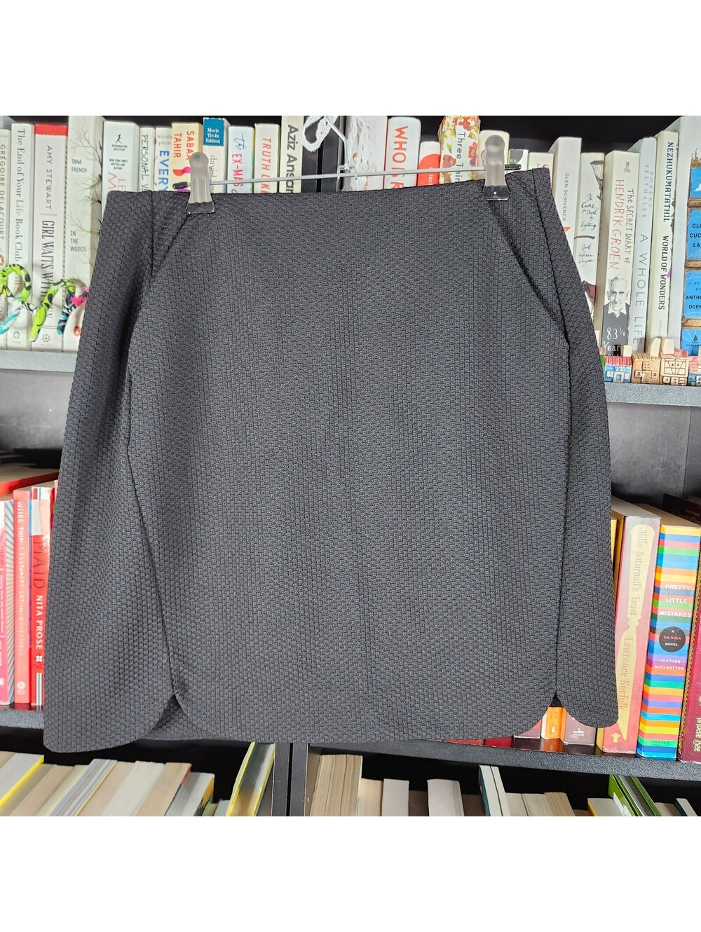 Lauren Conrad LC Black Textured Tulip Hem Mini Skirt Size 10 NWT Stretch